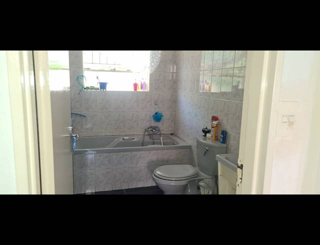 3 BEDROOM TOWNHOUSE FOR SALE IN HALFWAY GARDENS